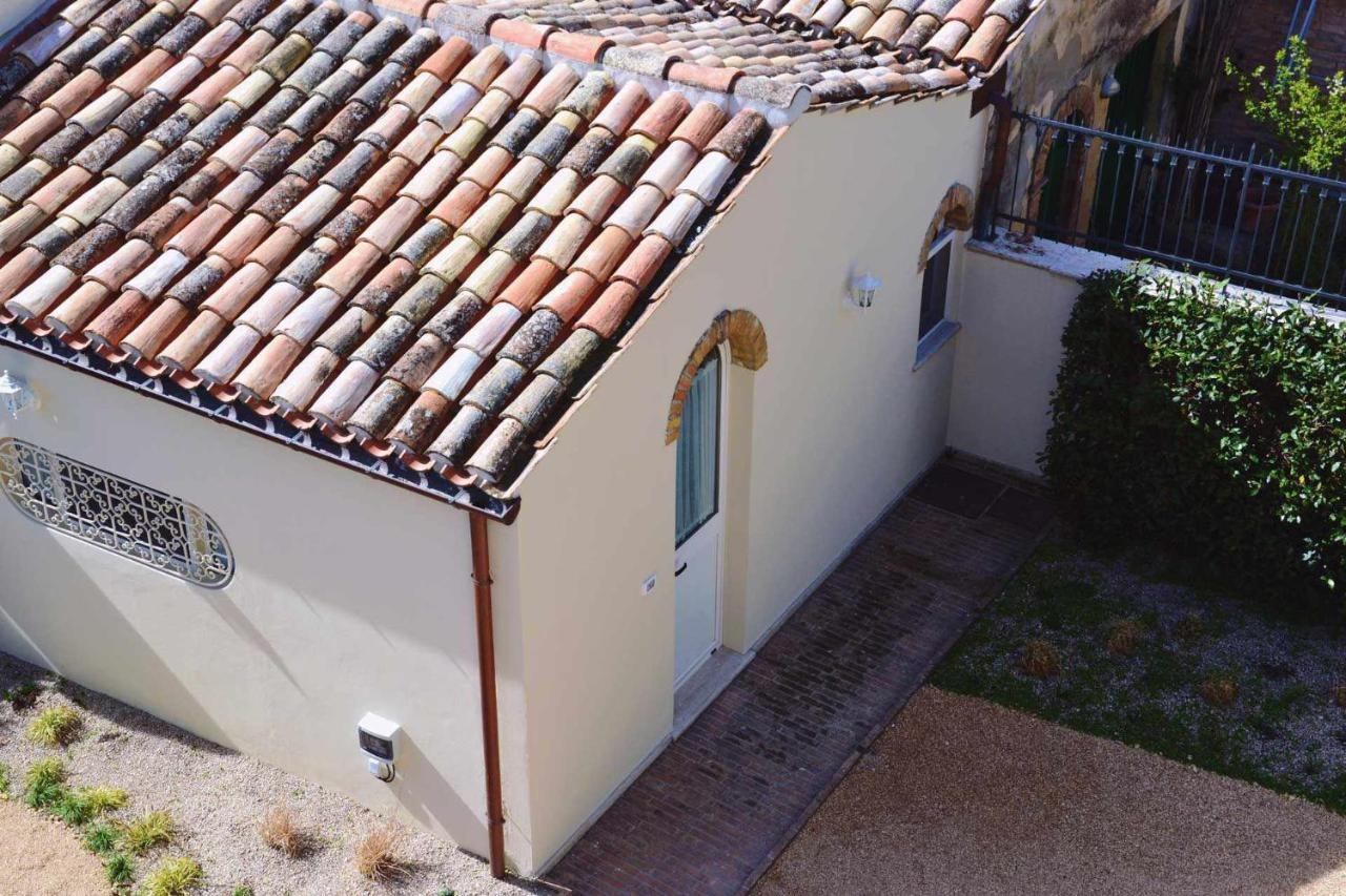 Palazzo signorile di oltre 520 mq fronte Cattedrale ad Atri Città darte Exterior foto